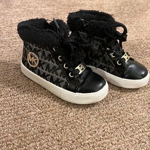 Michael Kors high top sneakers with faux fur, size 7